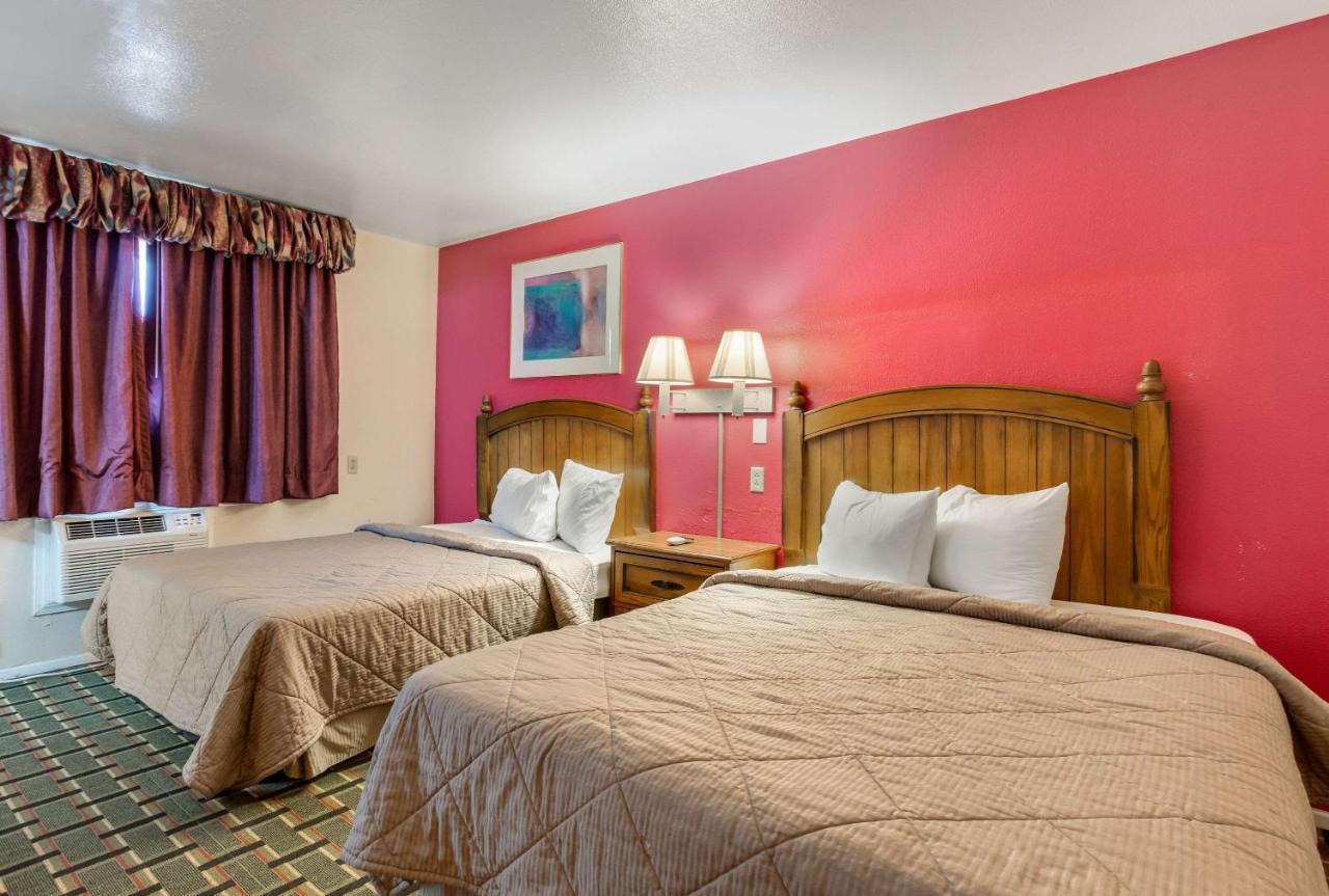 Rodeway Inn & Suites Raton Luaran gambar