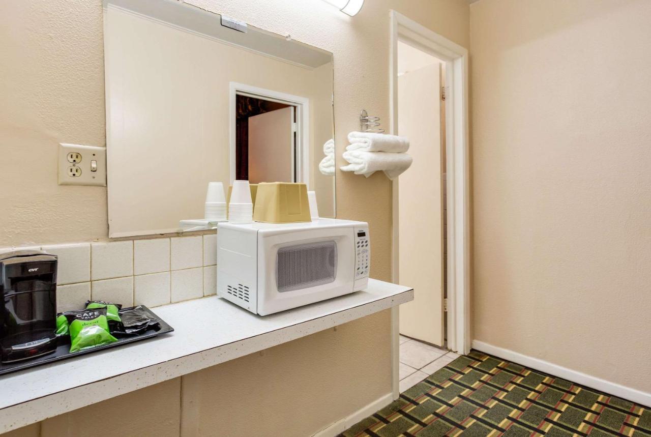 Rodeway Inn & Suites Raton Luaran gambar