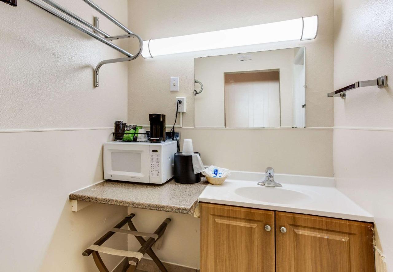 Rodeway Inn & Suites Raton Luaran gambar