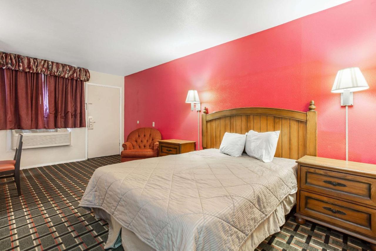 Rodeway Inn & Suites Raton Luaran gambar